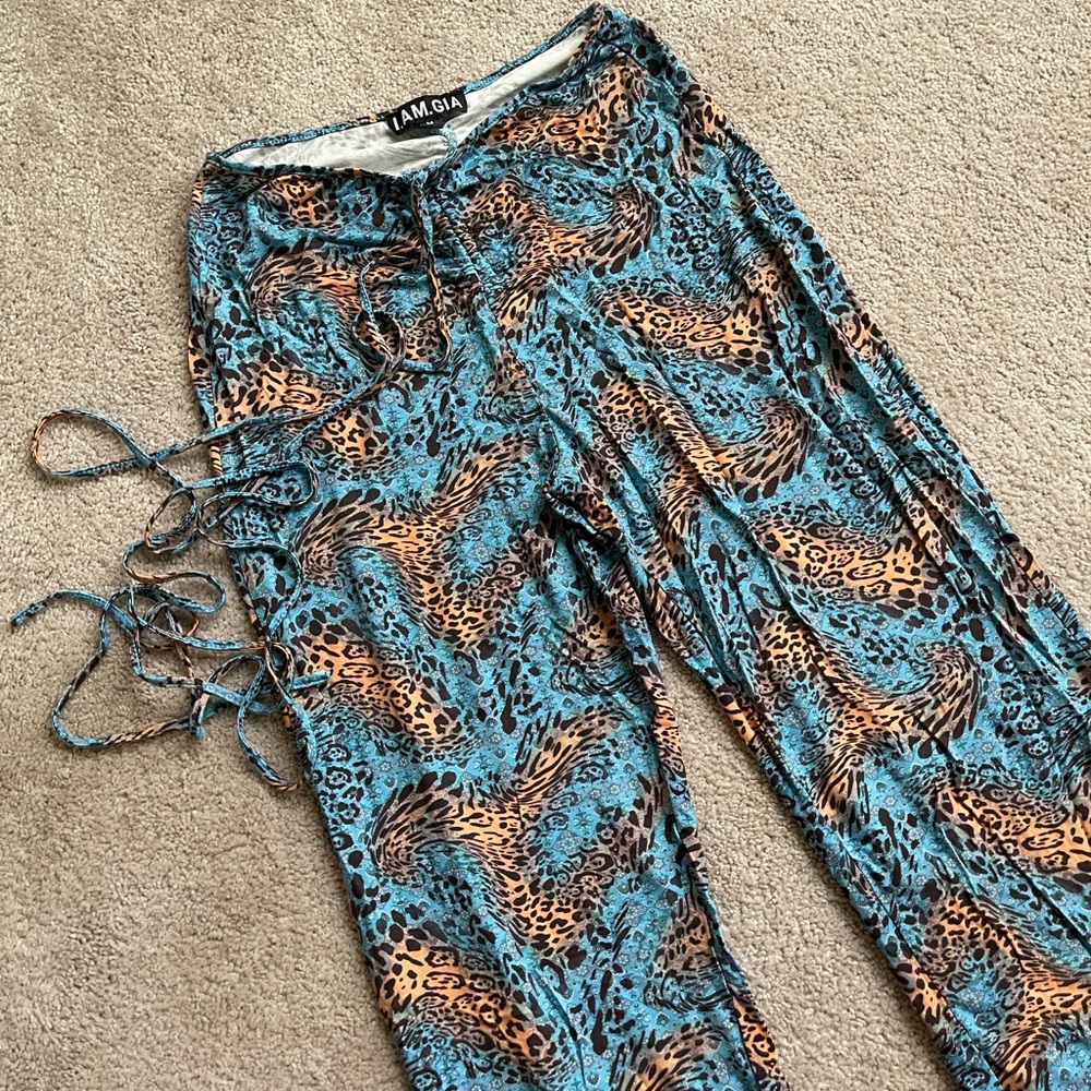 I am gia pants